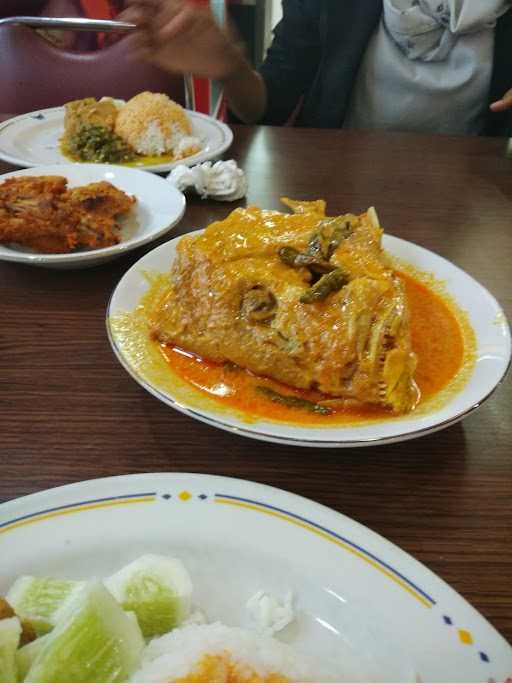 Restoran Sederhana Masakan Padang 10