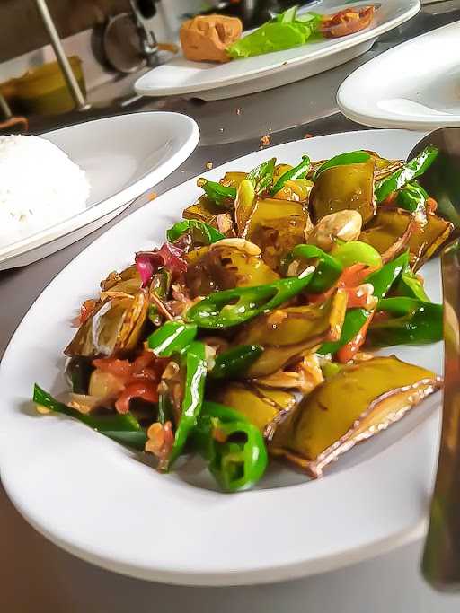 Ayam Penyet Mbah Ji Cakung 6