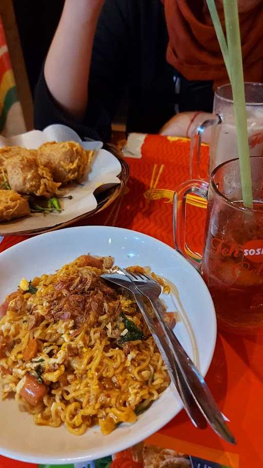 Warung Makan Indomie ( Warmindo ) 10