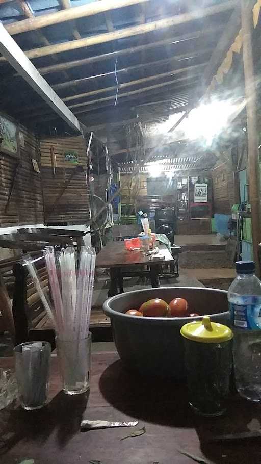 Warung Plecing Mba' Yani 8