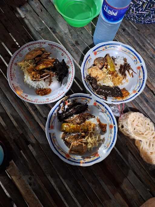 Warung Nasi Kobel Bu Amina Camplong 6