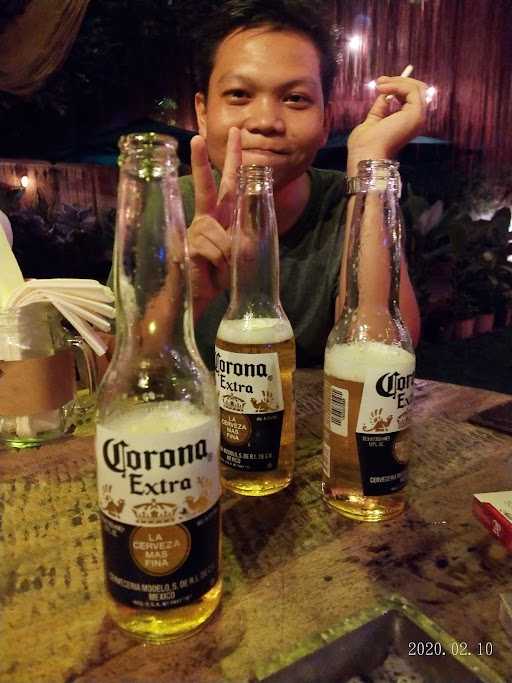 Sakapatat Beer Garden & Resto 5