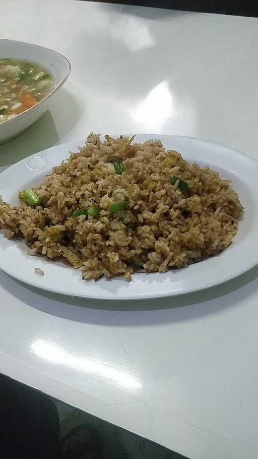 Wm. Gading Jaya 2 ( Spesial Seafood & Chinese Food ) 6