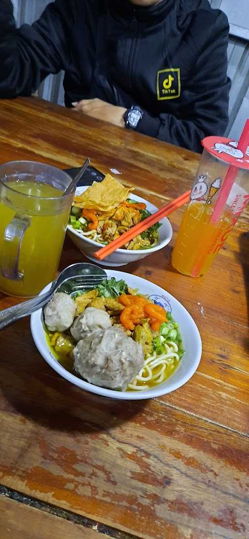 Adi Roso Bakso Jangli 9