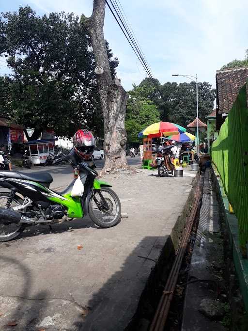 Soto Ayam Ketupat Sayur Nglaras Roso 2