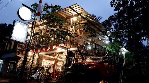 Cafe Merapi Jogist 9