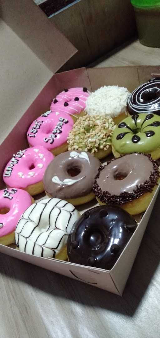 Adzra Donut'S 1