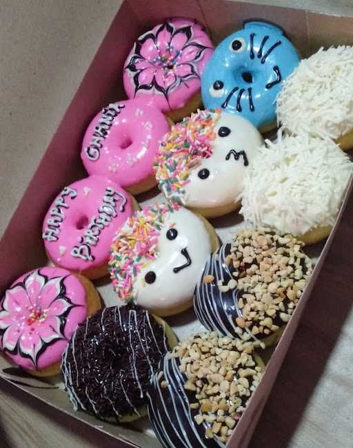 Adzra Donut'S 5