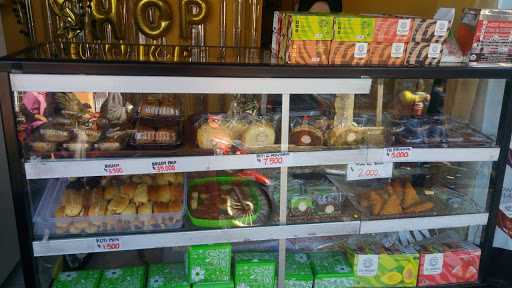 Cake & Bakery Cimande 8