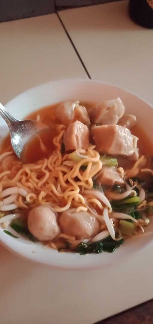 Bakso & Mie Ayam Miroso 1