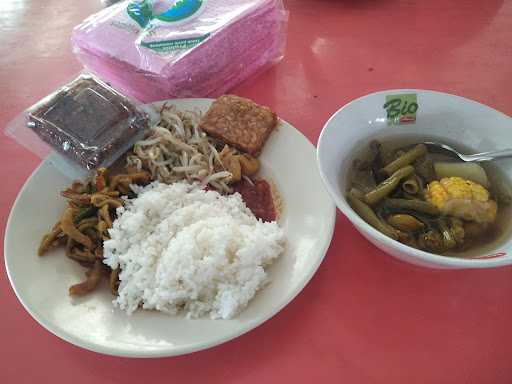 Warung Nasi Ibu Pupung 4