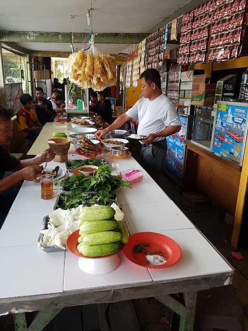 Warung Nasi Ibu Pupung 9