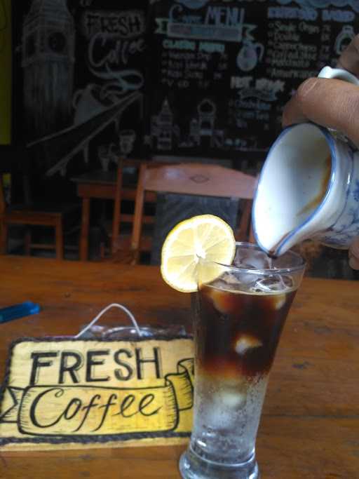 Fresh Coffee & Angkringan 8