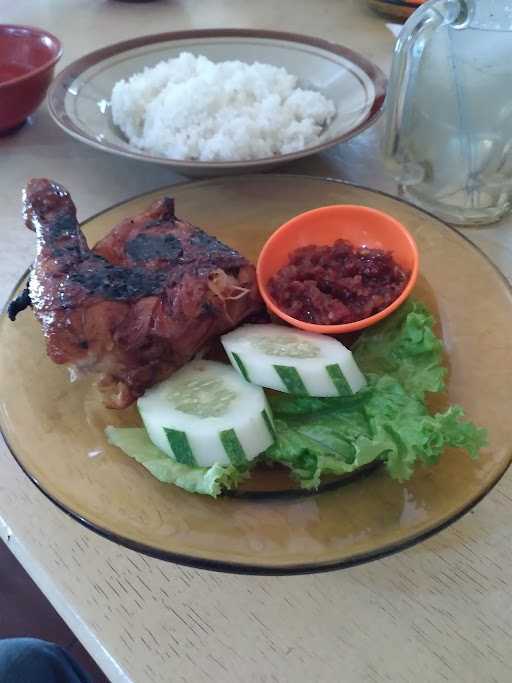 Rumah Makan Sederhana 5