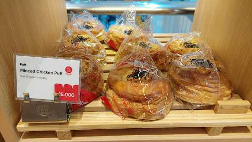 Breadlife - Green Pramuka Square Mall 10