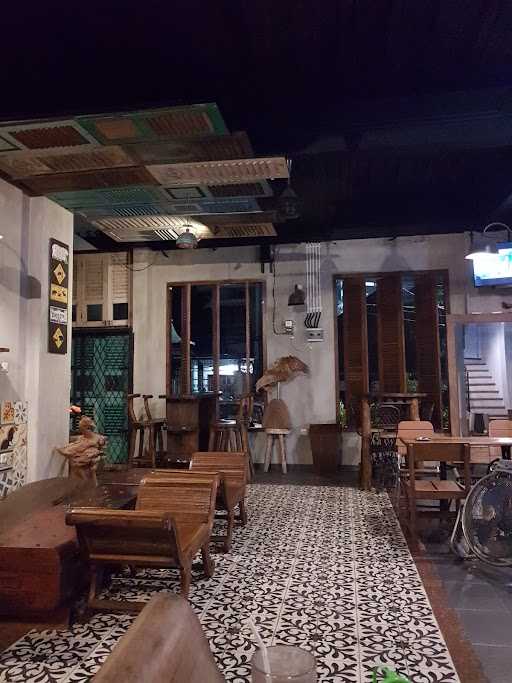 Dkrepyak Cafe 8