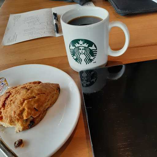 Starbucks - Green Pramuka 4