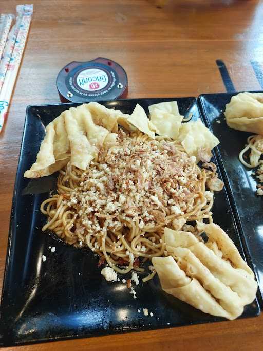 Mie Gacoan Jakarta - Cempaka Putih 6