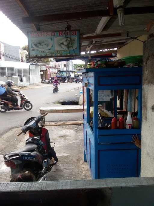 Mie Ayam Dan Bakso Rudi The Silent 8