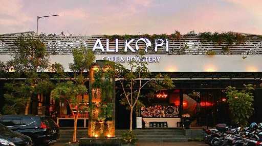 Ali Kopi Cafe & Roastery 5