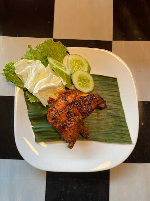 Barawangi Resto Ikan Bakar Dan Ayam Bakar 3