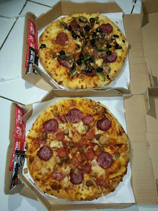 Domino'S Pizza 4