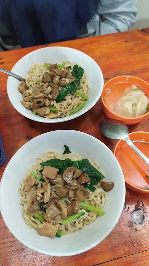 Mie Ayam Jamur Echo 7