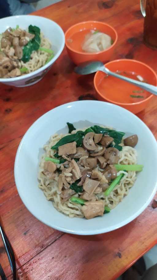 Mie Ayam Jamur Echo 8