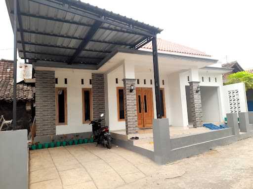 Rumah Queensha 1