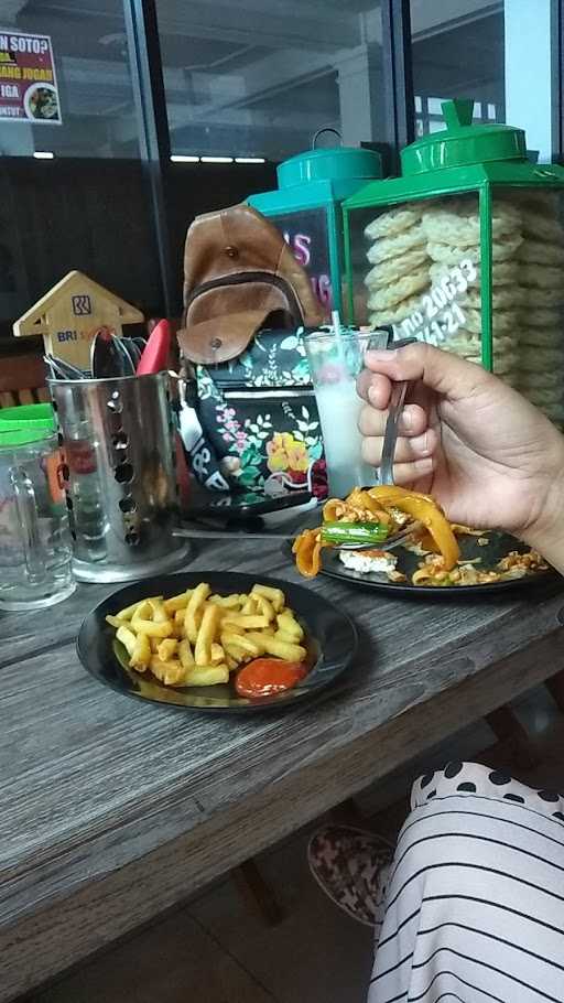 Seafood Banyuwangi & Lamongan Pecel Lele Utara 8