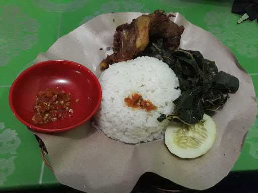 Bebek Goreng Lestari 9