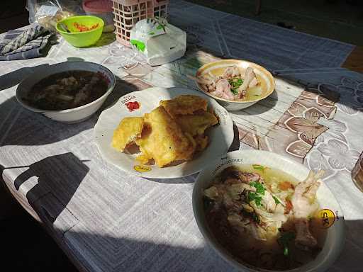 Soto Ceker Mb.Yanti 7