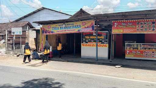 Warung Makan Padang Tiga Bersaudara 9