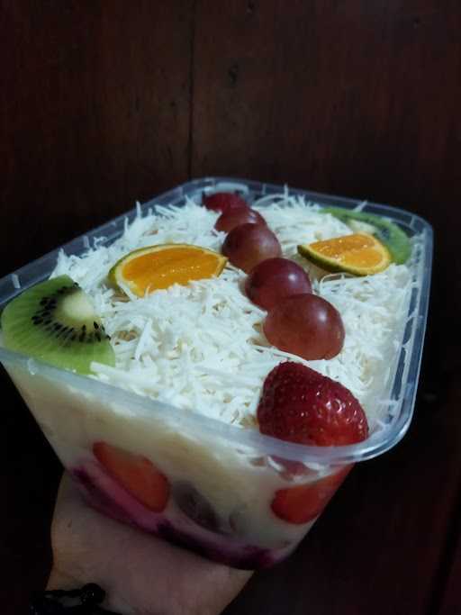 Kevin'S Fruit Salad 9