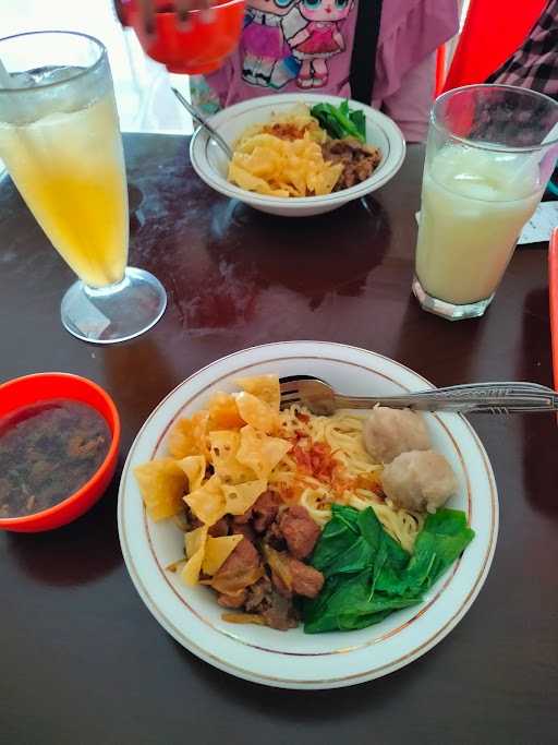 Waroeng Mie & Bakso 3