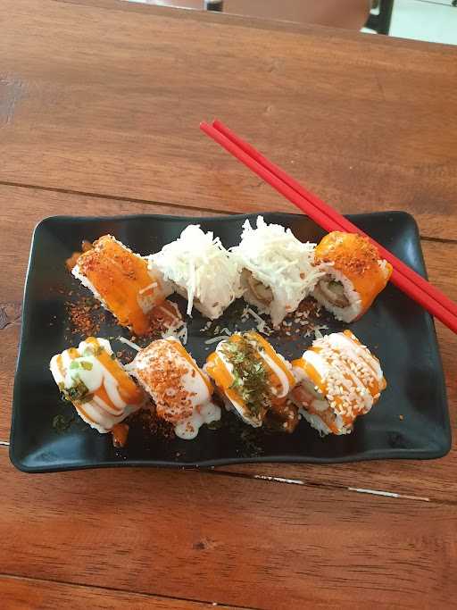 Osaka Sushi Ciamis 4