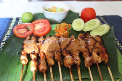 Resto Sate Pisan 3