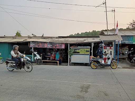 Nasi Uduk,Soto Ayam,Kupat Tahu/Ibu Acu 2