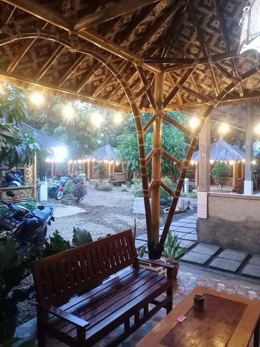 Rm Saung Seroja 10