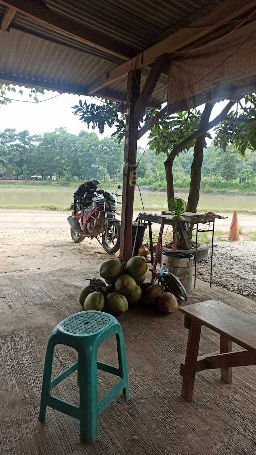 Rumah Makan Karisma Pariuk Jaya 10