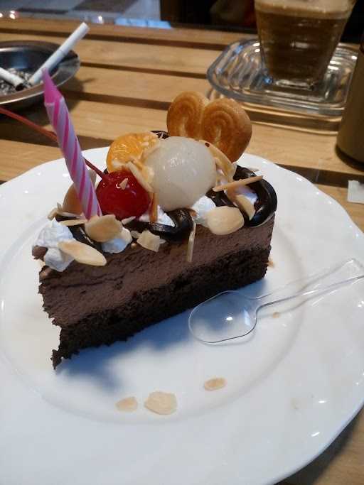 M Garden Cafe 1