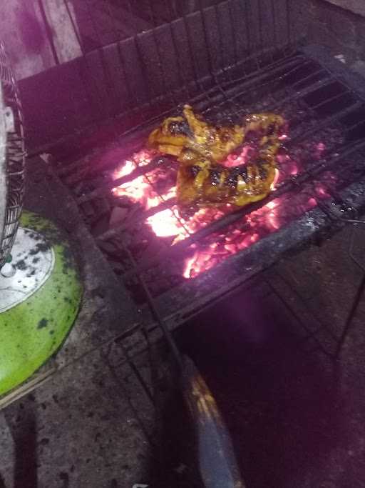 Ayam Goreng Ayam Bakar 7