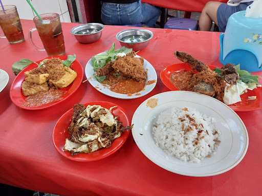 Pecel Lele Aneka Rasa Nasi Uduk 7