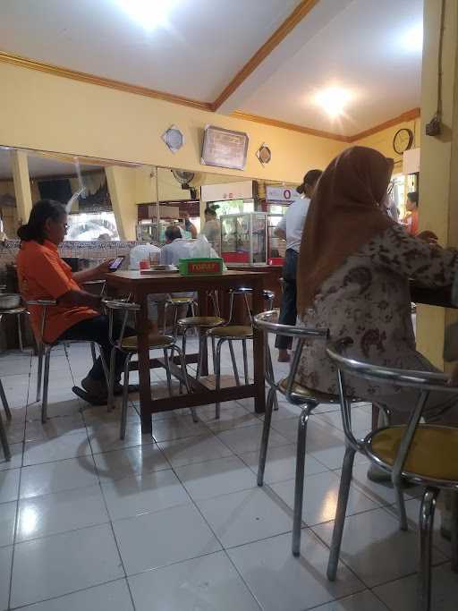 Rumah Makan Minang Surya 7