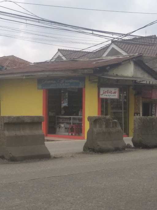 Toko Bolu Pisang Ibu Onih 1