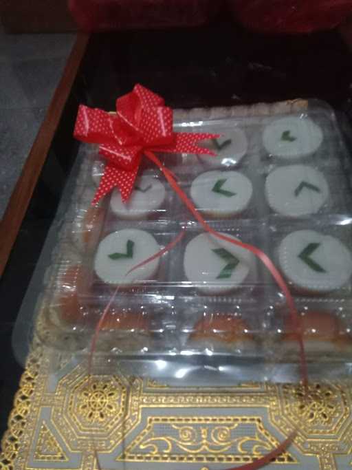 Toko Kue Bu Hj Iis+Buheni 1