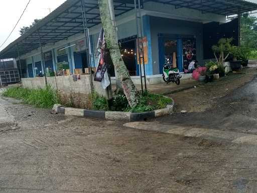 Warung Mie Gledeg 5