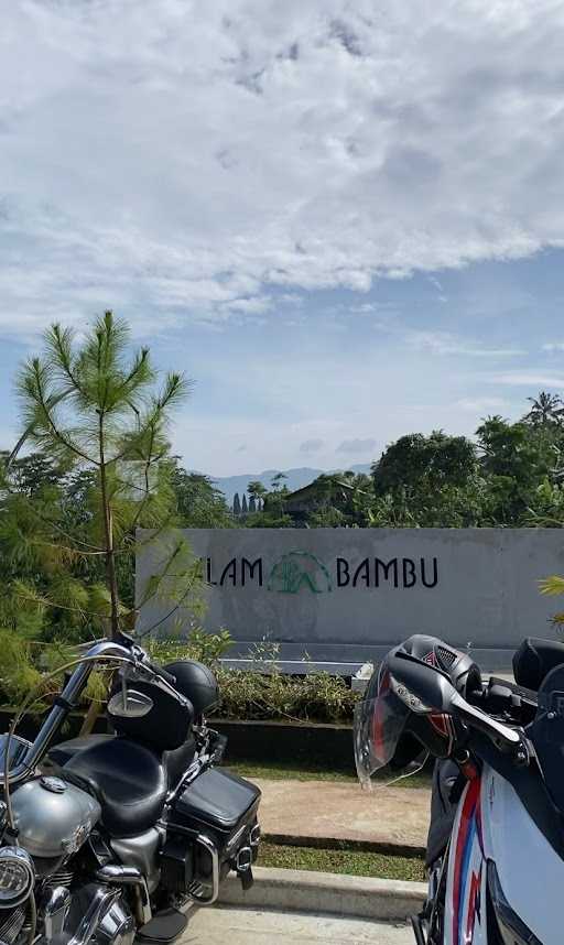 Alam Bambu Resto & Cafe 7