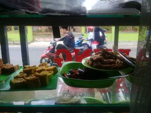 Ayam Penyet Ponorogo 2