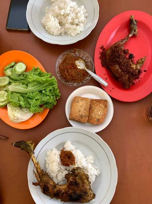 Restaurant Wa Apung Kuningan 4